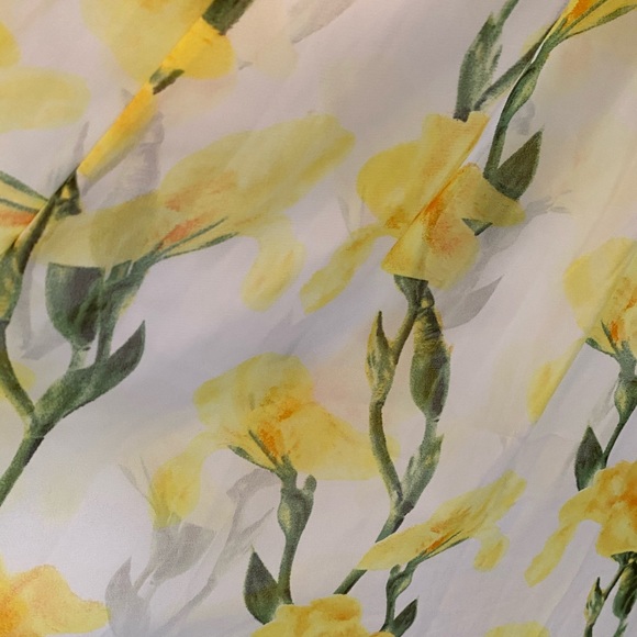 Yellow and white V neck maxi dress - Picture 3 of 3